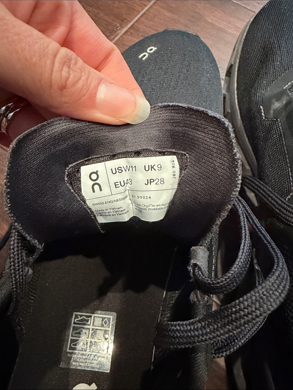 On Running Cloudnova Women’s Running Shoes — Black/Grey - Picture 3 of 5